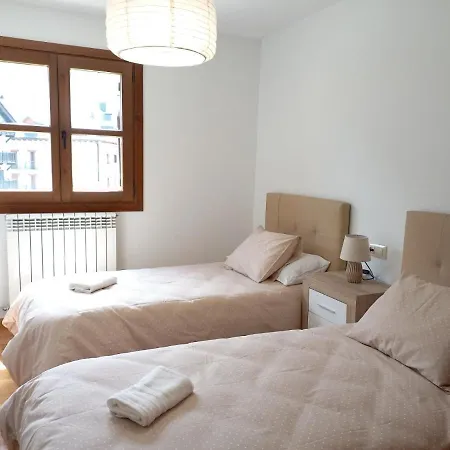 Bpirineos-parque Tilos 3 Apartamento